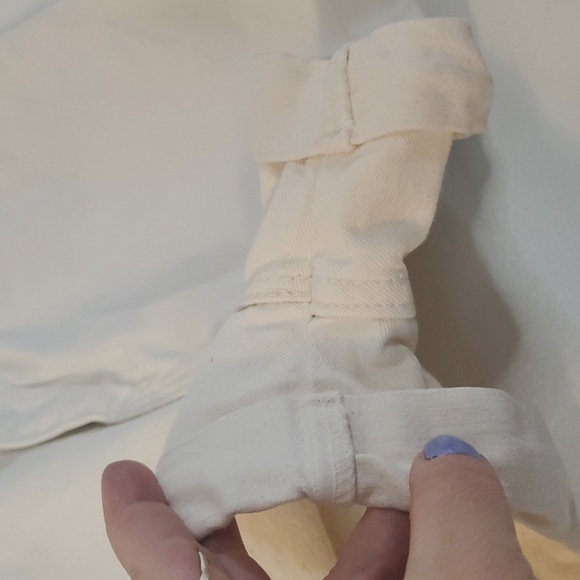 Levi's 954 Orange Tab Shorts Size 11 Juniors Ivory Cream Cuffed 3' Inseam - Picture 4 of 13